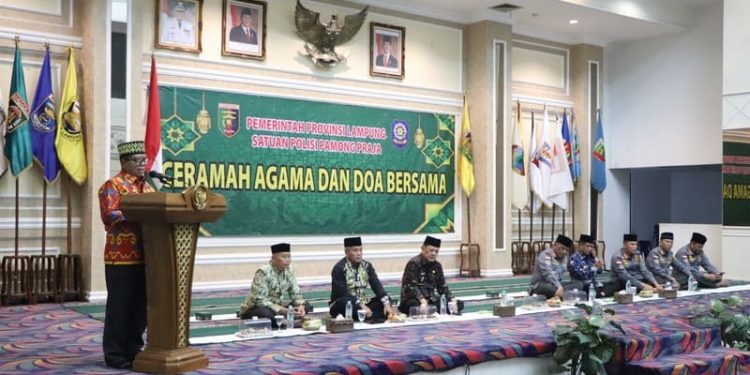 Pj.Gubernur Lampung Hadiri Pembinaan Mental Spiritual Anggota Satuan Polisi Pamong Praja