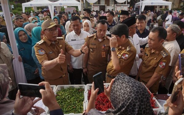 Gubernur Lampung Tinjau Pasar Murah di Kotabumi, Pastikan Stok Pangan Aman Saat Ramadan dan Jelang Idul Fitri