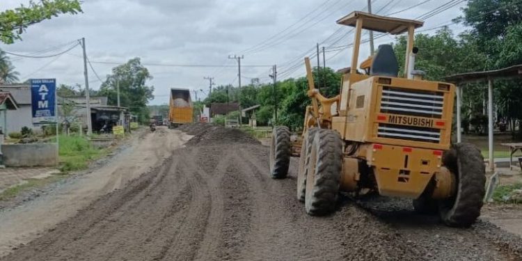 Songsong Lebaran, Gubernur Mirza Percepat Perbaikan Jalan Provinsi Ruas Kalirejo-Bangun Rejo