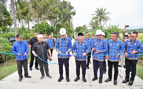 Dukung Akses Wisata Pantai, Bupati Egi Resmikan Ruas Jalan Simpang Polsek Kalianda – Ketang