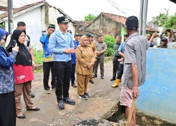 Tinjau Banjir di Kecamatan Natar dan Katibung, Bupati Egi Pastikan Penanganan Berjalan Maksimal