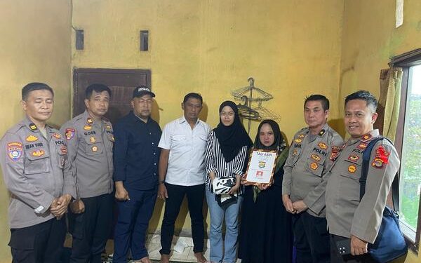 Alumni Seba Polri 93/94 Serahkan Santunan untuk Keluarga AKP Anumerta Lusianto