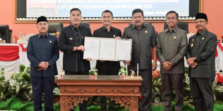 DPRD Pesawaran Sampaikan Rekomendasi LKPJ Bupati Tahun Anggaran 2024