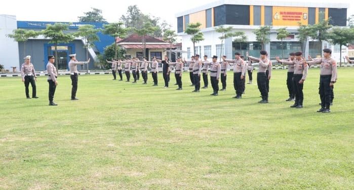 Polres Tulang Bawang Gelar Latkatpuan 12 Gerakan Pengaturan Lalu Lintas