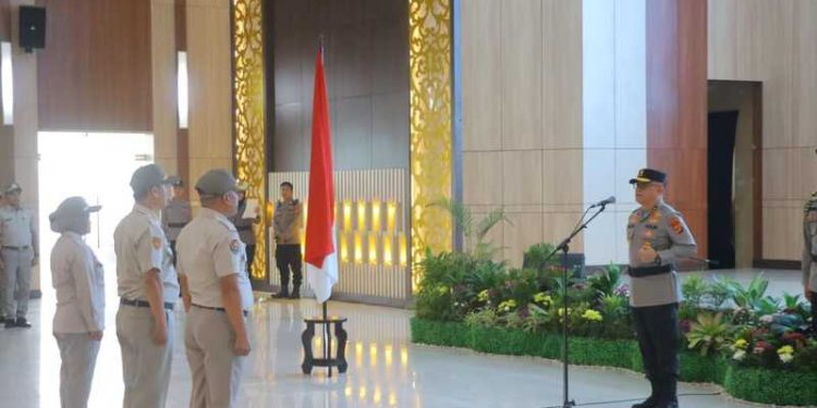 Kapolda Lampung Pimpin Upacara Kenaikan Pangkat PNS Polri