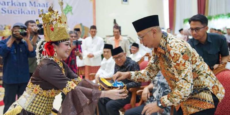 Pemprov Lampung Siap Tingkatkan Kualitas Pendidikan dan Ekonomi Sungkai Bunga Mayang