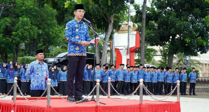 Pimpin Upacara Bulanan Perdana, Bupati Egi Ajak ASN Kerja Keras, Cerdas, Ikhlas