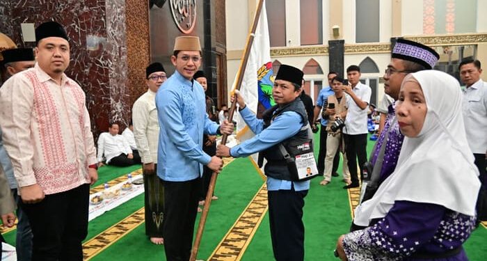 Bupati Egi Lepas Keberangkatan 388 Jemaah Calon Haji ke Tanah Suci Mekah