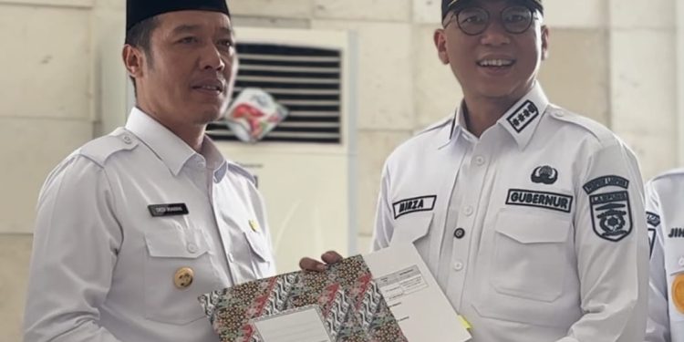 Pemkab Pesisir Barat Hibahkan Tanah dan Gedung Samsat