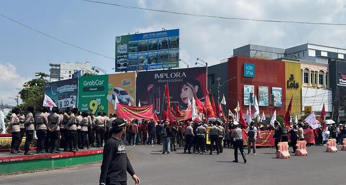 Tekankan Humanisme, 1.719 Personel Polda Lampung dan Jajaran Amankan May Day 2025