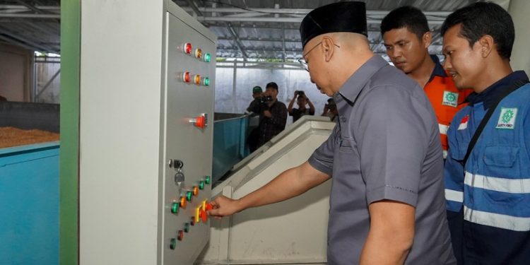 Langkah Nyata Tingkatkan Daya Saing Petani, Pemprov Lampung Salurkan Bantuan Dryer