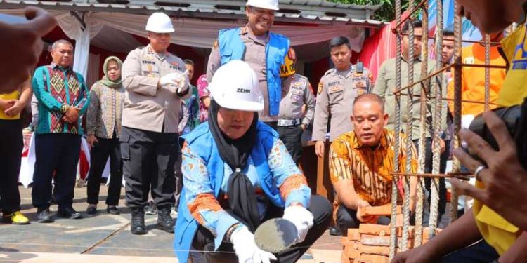 Walikota Eva Dwiana Lakukan Peletakan Batu Pertama Gedung Satlantas dan Sat Intelkam, Polresta Bandar Lampung