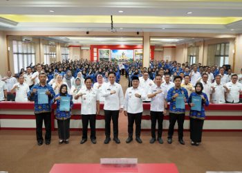 Serahkan SK Pengangkatan CPNS dan PPPK Formasi Tahun 2024, Bupati Egi: Harus Satu Komando