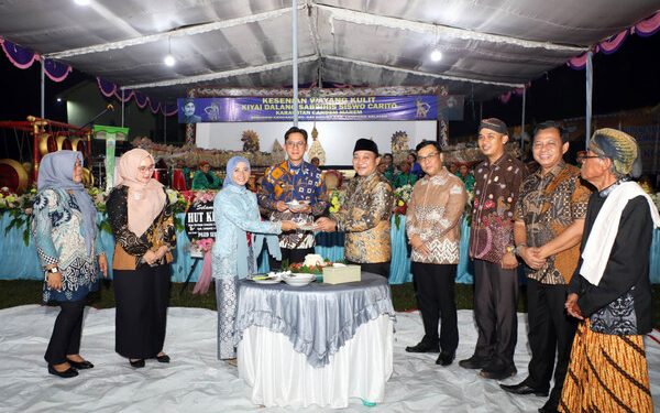 Hadir Langsung di HUT Desa Beringin Kencana, Bupati Egi Bawa Kado Jalan Baru!