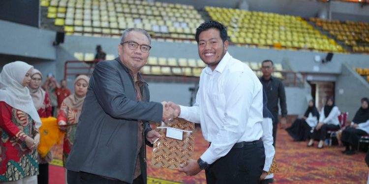 179 CPNS Unila Terima SK Pengangkatan