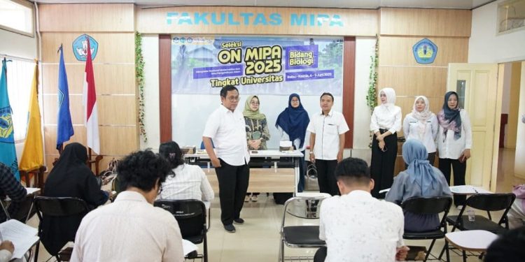 Unila Gelar ONMIPA-PT 2025, 215 Mahasiswa Ikuti Kompetisi Sains