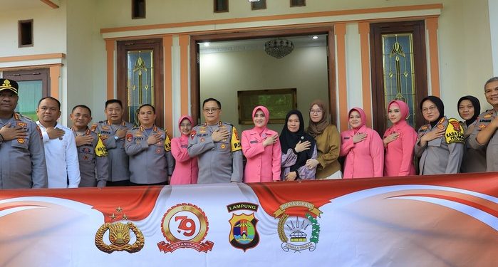 Kapolda Lampung Anjangsana ke Keluarga Briptu Anumerta Ghalib Surya Ganta