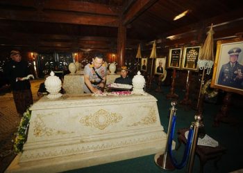 Setelah BJ Habibie-Soeharto, Hari Ini Kapolri akan Ziarah ke Makam Gusdur-Bung Karno