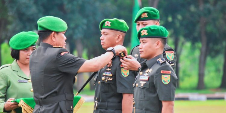 Danrem 043/Gatam Pimpin Sertijab Komandan Batalyon Infanteri 143/TWEJ