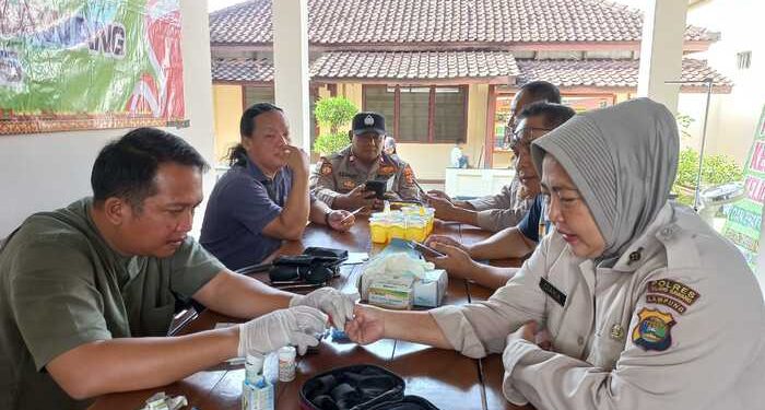Dokkes Polres Tulang Bawang Gelar Yankesling di Polsek Menggala