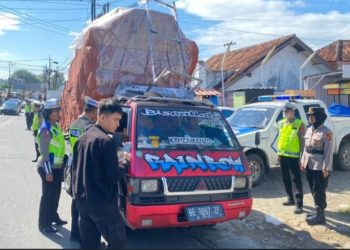 Polda Lampung Gencar Sosialisasi Kendaraan Over Loading dan Over Dimension