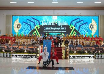 Tari Kolosal Mahasantri Meriahkan Takrim Al Najihin