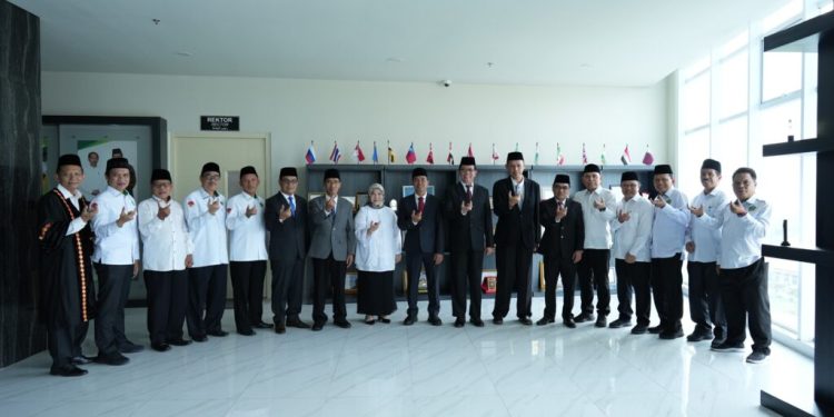 Rektor UIN Raden Intan Lantik Dua Dekan Fakultas Baru dan Ketua LPM