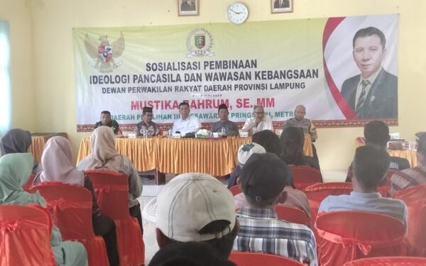 Anggota DPRD Lampung Mustika Bahrum Sosialisasikan Pancasila di Hadapan Warga Paguyuban Waylima Pesawaran
