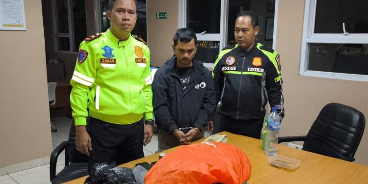PJR Polda Lampung Gagalkan Penyelundupan 4 Kg di Tol Bakter