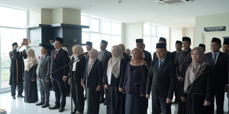 Penambahan Dua Fakultas, Rektor Lantik Sejumlah Pejabat