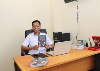 Lewat Buku, Brigpol Riko Dorong Pemahaman Hukum Pidana Narkotika Bagi Generasi Muda