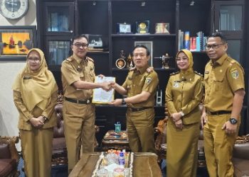 Gubernur Mirza Aktifkan Kembali Dr. Agus Nompitu Sebagai Kepala Dinas Tenaga Kerja Provinsi Lampung