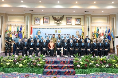 Gubernur Kukuhkan Pengurus Perwosi Lampung 2025–2029