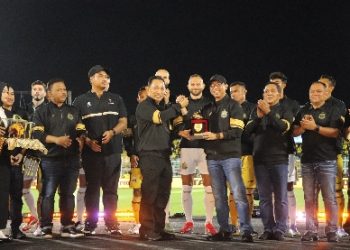 Hujan Rahmat untuk Kick-off Sejarah: Lampung Luncurkan Tim Kebanggaan, Gelora Suporter Banjiri Stadion