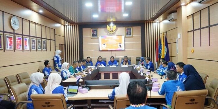 Prodi S-1 Pendidikan Fisika Gelar Asesmen Lapangan oleh LAMDIK