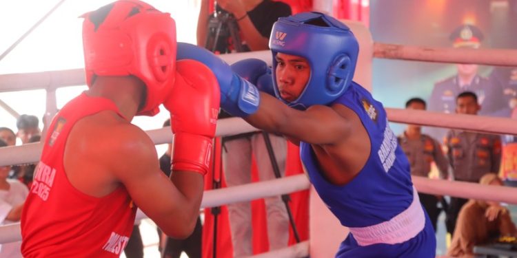 Ratusan Petinju Dari Berbagai Sasana Ramaikan “Bhayangkara Boxing Clash 2025” Polresta Bandar Lampung