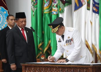 Belum Genap Tiga Jam Dilantik, Pj Gubernur Papua Agus Fatoni Tancap Gas Kumpulkan Kepala OPD