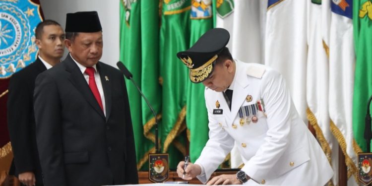 Belum Genap Tiga Jam Dilantik, Pj Gubernur Papua Agus Fatoni Tancap Gas Kumpulkan Kepala OPD