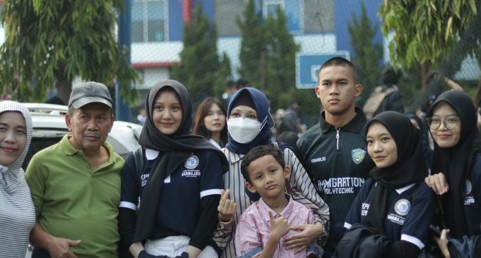 Haru Melepas Anak di PKPM IIB Darmajaya “Semoga Anak Kami Bisa Berguna di Masyarakat”
