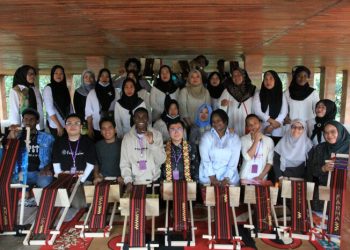 Workshop Mahasiswa Asing Promosikan Tapis Lampung di Galeri