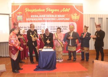 Dandim 0410/KBL, Menghadiri Acara Penyerahan Adok Kerajaan Sekala Brak