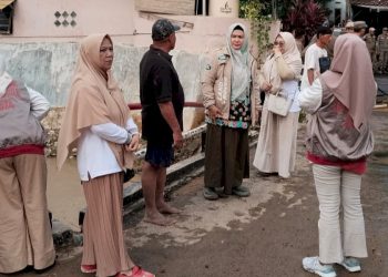 Elly Wahyuni Tinjau Korban Banjir di Panjang dan Salurkan Bantuan Kemanusiaan