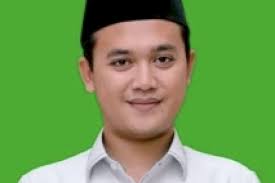 Abdul Aziz Dilantik Jadi Anggota DPRD Lampung, Bungkam Saat Diwawancarai Wartawan