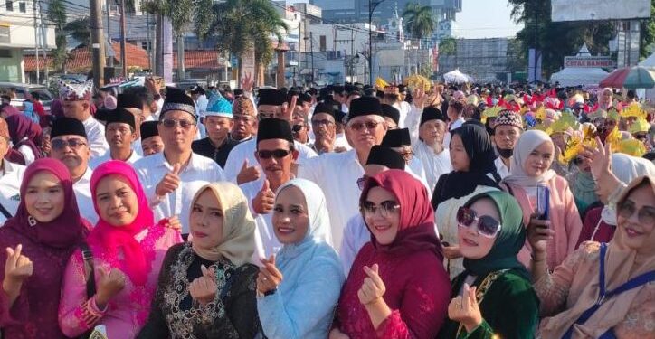 Kelurahan Sepang Jaya Ikut Meriahkan Pawai Budaya Tari Ngigel 2025