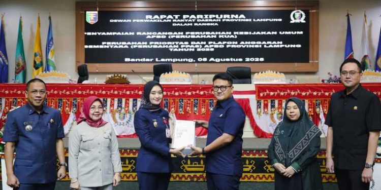 Ketua DPRD Lampung Pimpin Rapat Paripurna DPRD Penyampaian Rancangan Perubahan KUA-PPAS APBD 2025