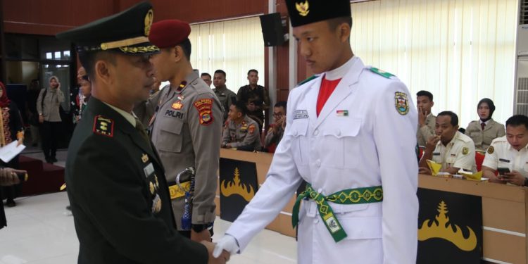 Dandim 0410/KBL Hadiri Pelantikan Duta Pancasila Paskibra Bandar Lampung
