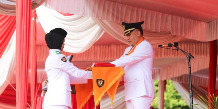 Suasana Khidmat Warnai Detik-Detik Proklamasi HUT RI ke-80 di Pesawaran