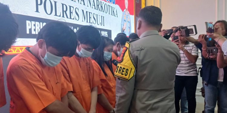 Polres Mesuji Ringkus 13 Tersangka Penyalahgunaan Narkoba, 3 Diantaranya IRT