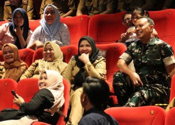Walikota Eva Dwiana Bersama Unsur TNI Nobar Film ‘Believe”