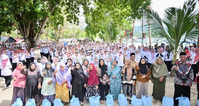 Dharma Wanita Persatuan Kabupaten Pesawaran Meriahkan HUT ke-18 dengan Family Gathering dan Bhakti Sosial